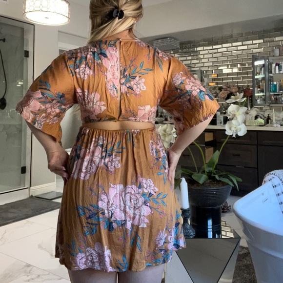 BEAUTIFUL GOLD FLORAL BILLABONG DRESS - Picture 11 of 11